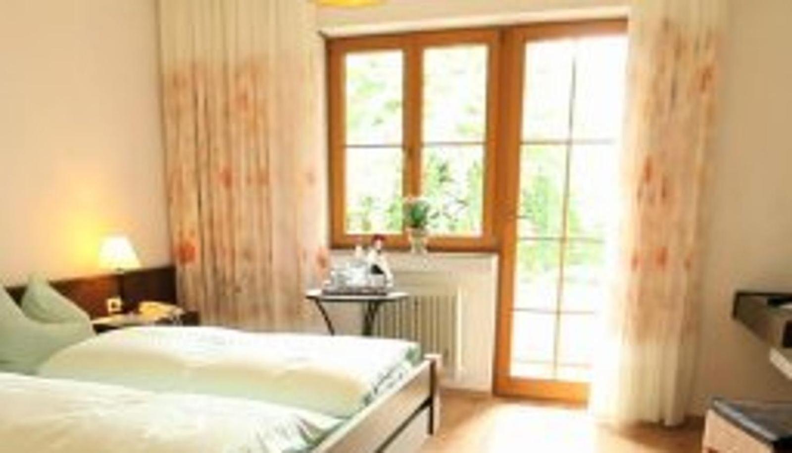 Gasthof Zur Rose Weinheim Exteriör bild